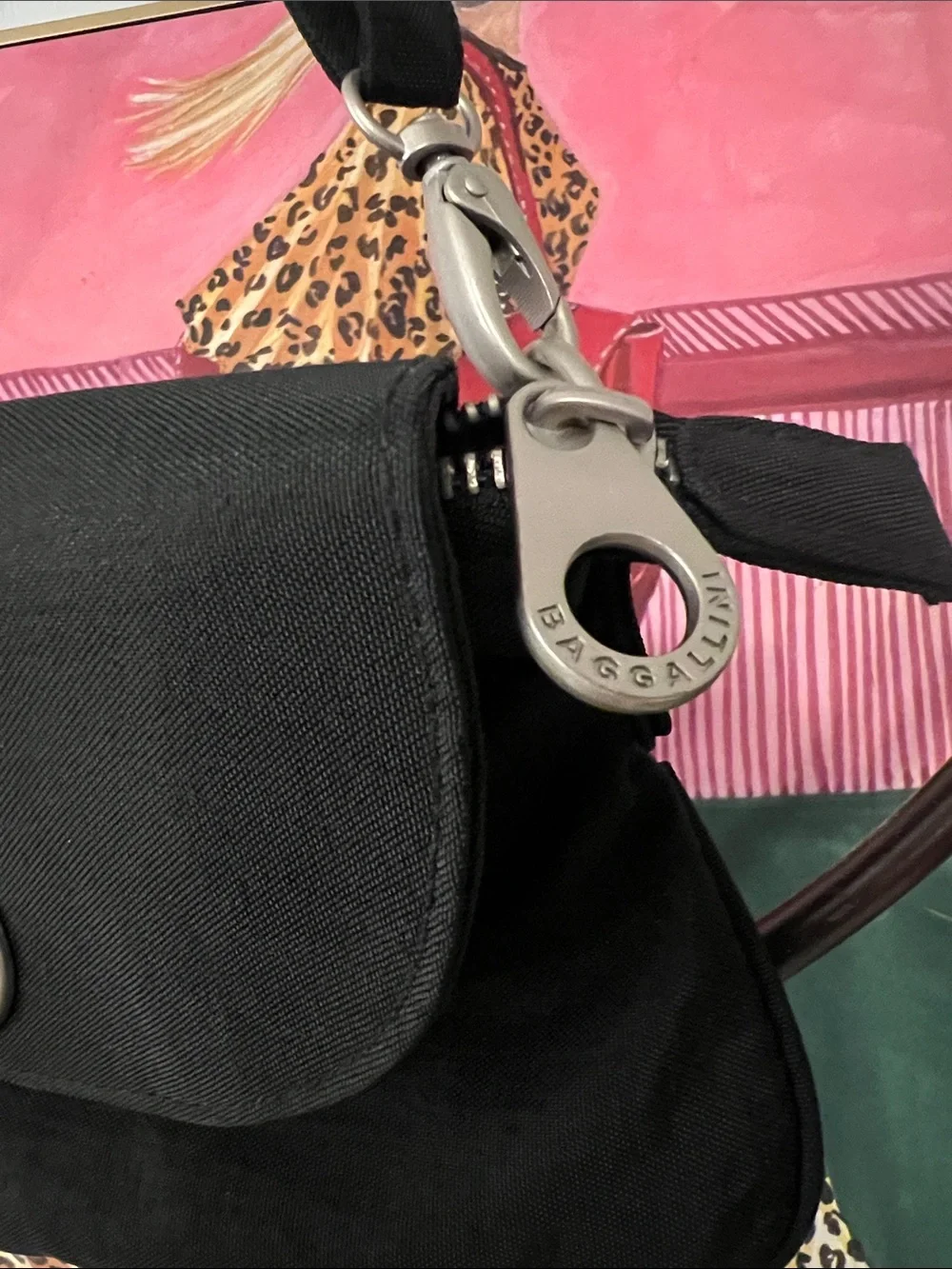 Baggallini Black Shoulder Bag with Silver Turn-Lock - Picture 3 of 10